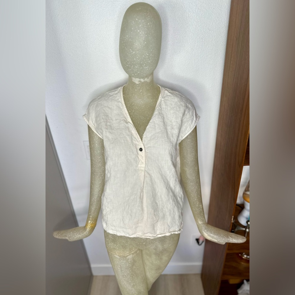 Simon Miller Ivory Linen V-Neck Cap Sleeve Top w/ Button. Size 0